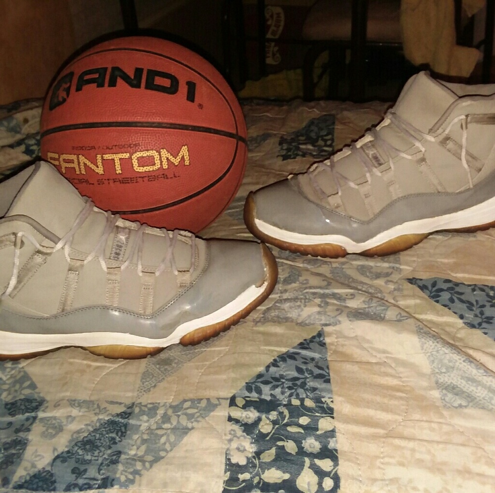 2010 Jordan 11 "Cool Grey" Size 11.5